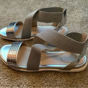 Women’s Cole Haan Grand Ambition Silver Slip-On Sandals Sz 10